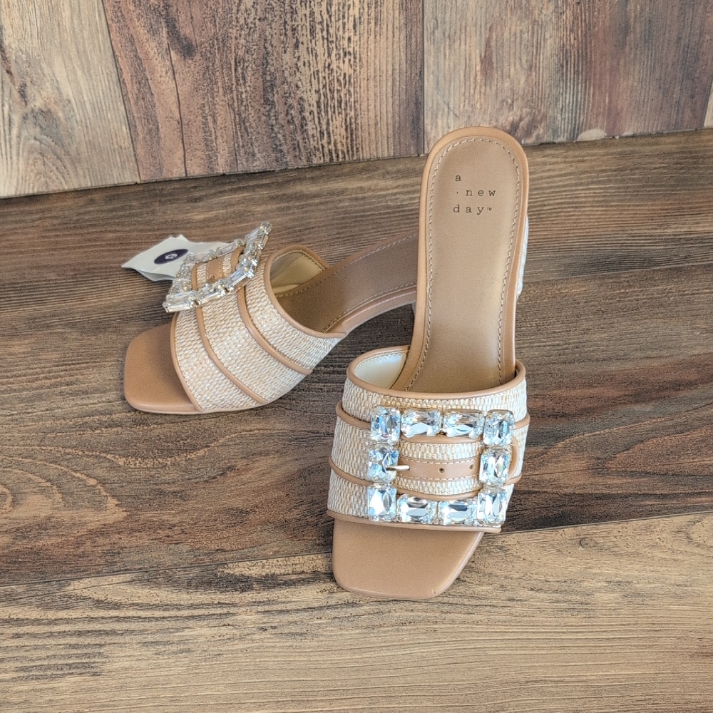 A New Day Women's Beige Kathleen Embellished Heels 6 NWT M187